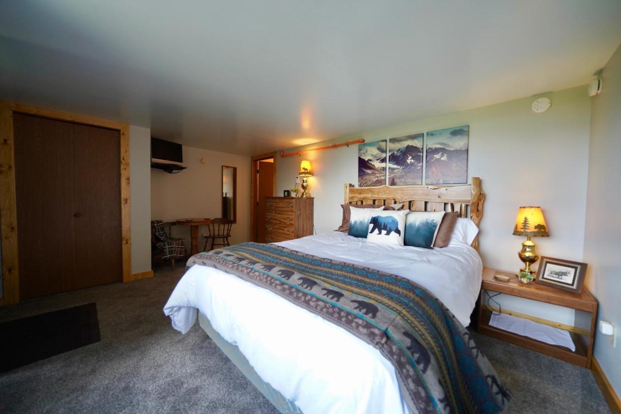 Flat Fish Lodge B&B And Event Center Хомер Экстерьер фото